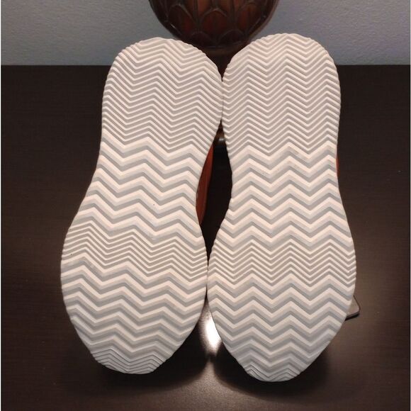 🆕🎉Sorel Out N About Puffy Zip Boots in Heatwave Fawn - Picture 7 of 10